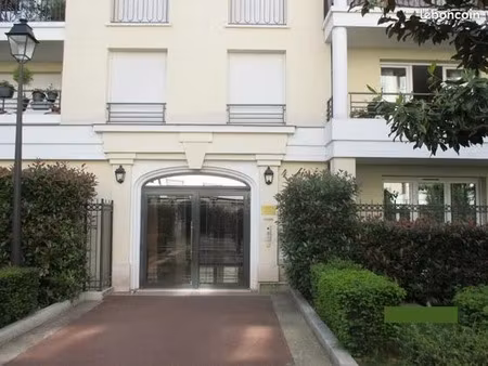 location appartement 3 pièces 59 m² à antony (92160)  1 335 €
