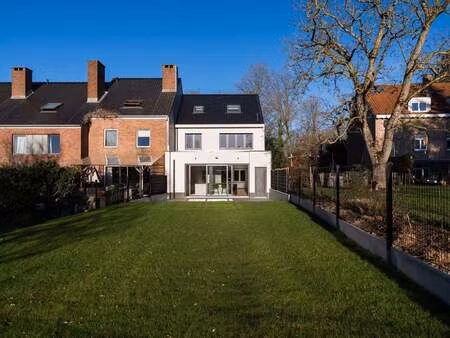 maison à louer à wezembeek-oppem € 2.950 (lmzc1) | zimmo