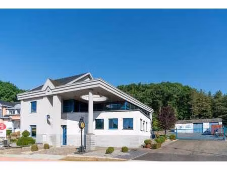 immeuble de bureaux idéalement situé à meldert