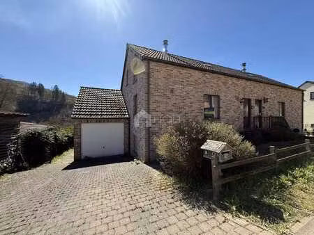maison jumelée avec vue panoramique et grand jardin dans un