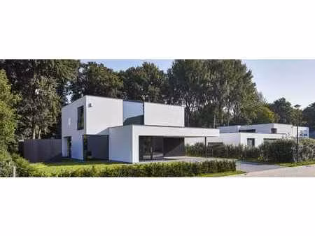 zuidwestelijke bouwgrond voor nieuwbouwvilla