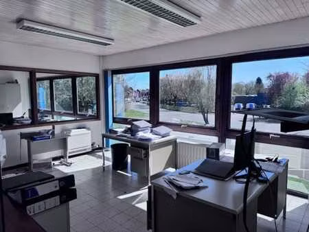 bureau lumineux de ±260 m² à louer – jumet