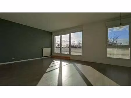 location appartement 4 pièces à vern-sur-seiche (35770) : à louer 4 pièces / 83m² vern-sur