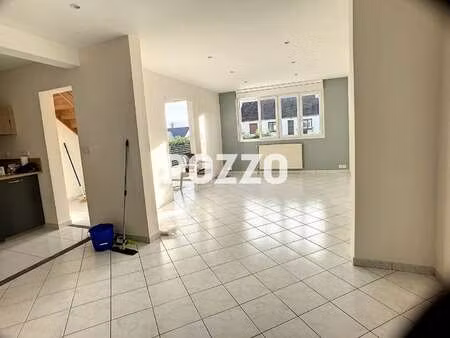 location maison à saint-senier-sous-avranches (50300) : à louer / 95m² saint-senier-sous-a