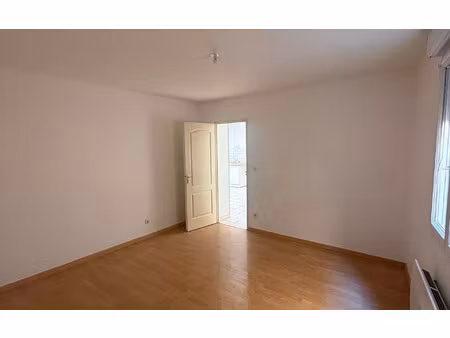 location appartement  m² t-2 à bergerac  530 €