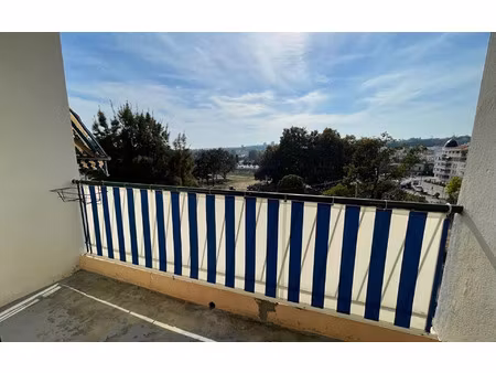 location appartement  m² t-2 à cagnes-sur-mer  1 050 €