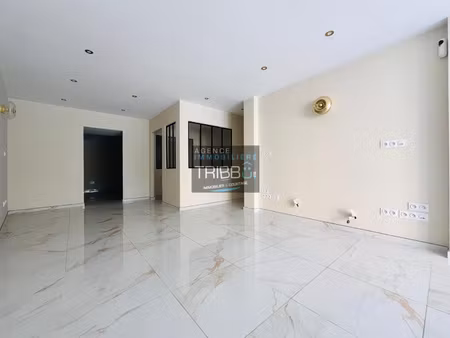 thuir centre local commercial 55.96 m2