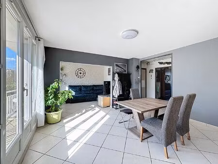 t4 de 73 m² avec balcon – pont-de-claix