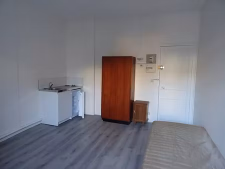 location appartement 1 pièce 17 m² à orléans (45000)
