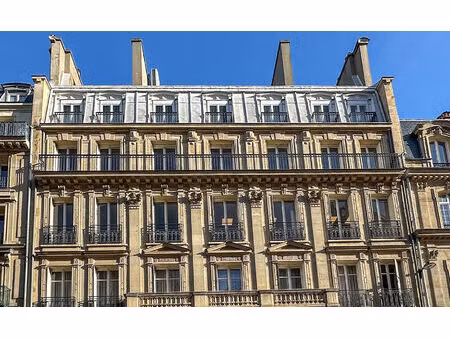 saint-pétersbourg-paris 75008 94 m² 4ème étage sur cour  calme et luminosité