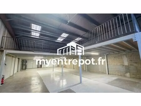 location local d'activités 425 m²