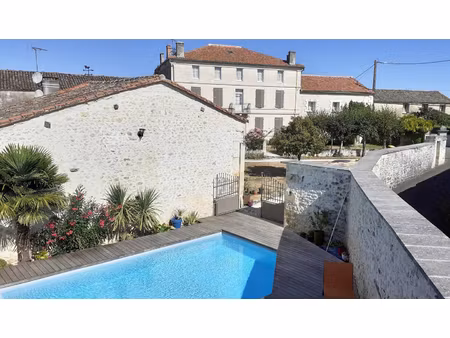 maison charentaise mornac 10 pièce(s) 286 m2