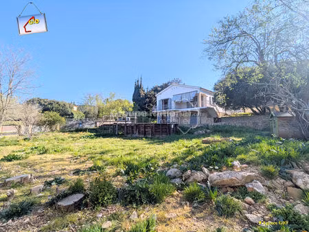 broussan - villa t5 de 150 m² - terrain de 1870 m² - garage -studio