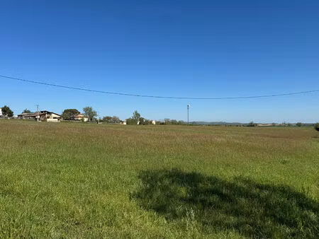 vente terrain  33000.00m²  aubiet