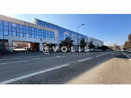 location bureaux 318 m² à 8 713 m²