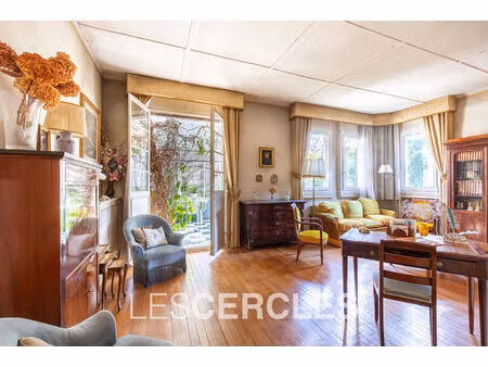 maison 8 pièces 190 m² avec dépendance