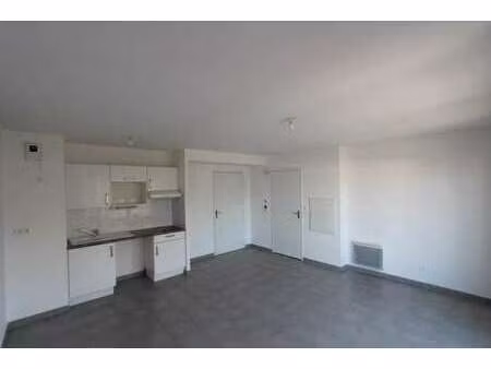 location appartement 2 pièces à bouaye (44830) : à louer 2 pièces / 43m² bouaye