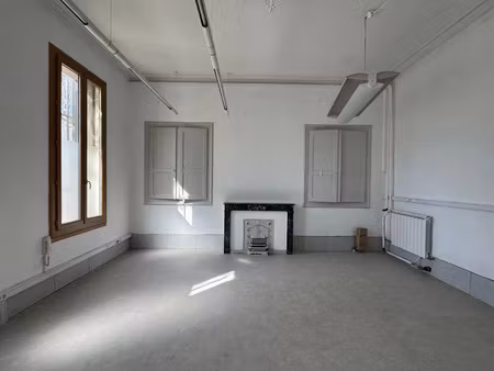 location locaux professionnels à beaucaire (30300)  nan €