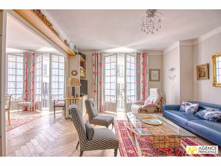 versailles notre-dame appartement 5 pièces 111 m² carrez situé au 2ème étage avec ascenseu