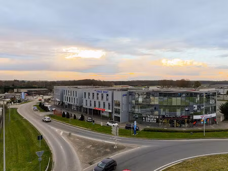 vente bureaux  3326.00m²  nogent