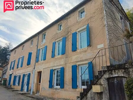 cahors 46000 à 10 minutes  grande maison avec jardin et piscine