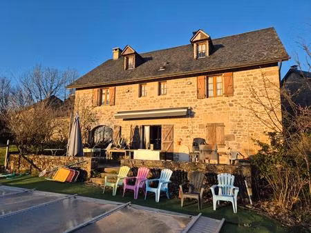 maison sarran 9 pièce(s) 258 m2