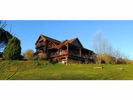grand chalet bois entre sarlat et périgueux