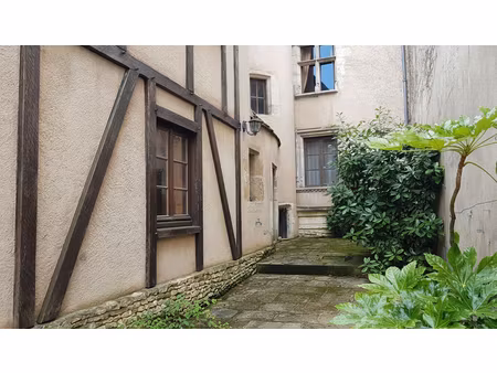 immeuble historique à saint amand montrond