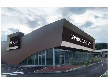 location commerce montlhéry 91310 300m²