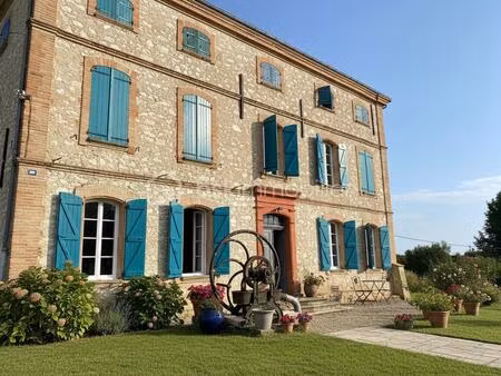 maison de maitre de 302 m² à labastide-saint-georges