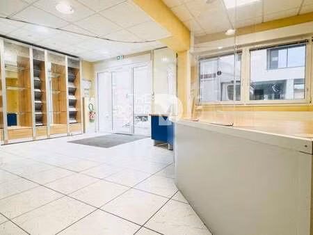 vente bureaux et commerces à laval (53000) : à vendre / 229m² laval
