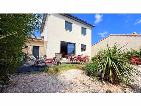 villa t4 recente avec garage et jardin