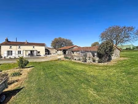 vente maison à bressuire (79300) : à vendre / 110m² bressuire