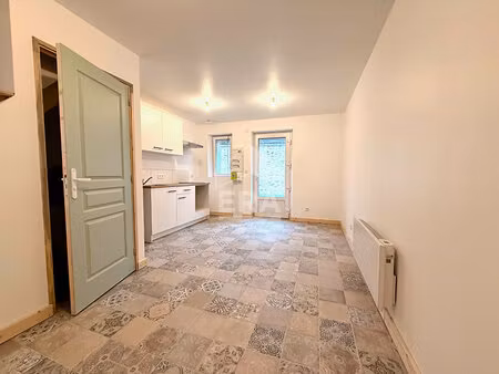appartement 2 pièces 27 m² à louer montereau-fault-yonne 77130 ? | era immobilier