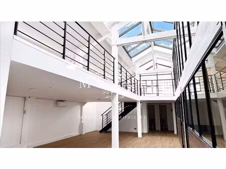 vincennes - bureaux entièrement rénovés - grands volumes - verrière zénithale