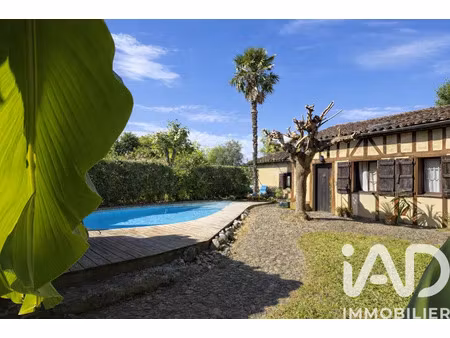 maison de village à gée-rivière (32720)