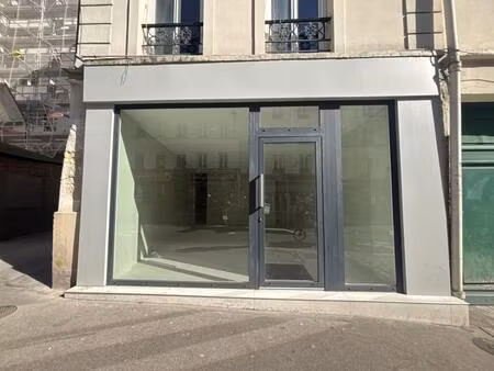 boutique 1 p à paris 12ème