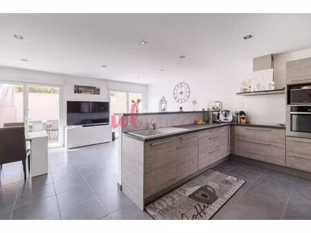 maison contemporaine récente - 4 pièces – chassieu le haut