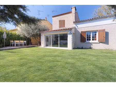 maison rénovée avec jardin