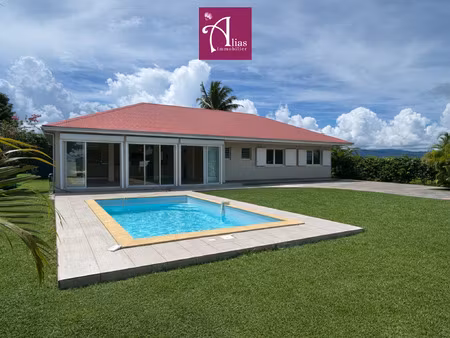 villa f5 contemporaine de plain-pied 168 m2 piscine se