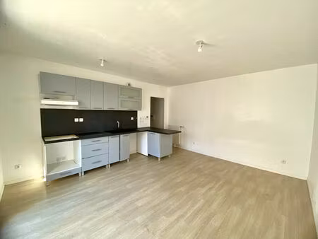 appartement 2 pièces 42 m² à vendre / acheter évry-courcouronnes 91000 ? | era immobilier
