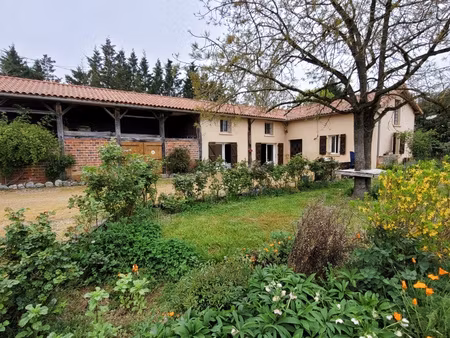 panassac  maison avec jardin à louer