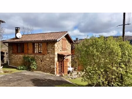 coquette maison en pierre