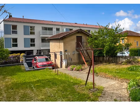plateau à réhabiliter avec jardin – hyper centre de trévoux