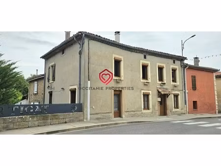 maison de village avec balcon/terrasse