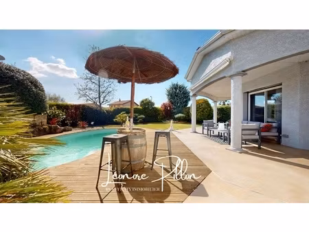 maison 7 pièces - 211 m²