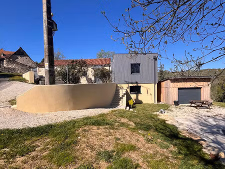 maison en pierre avec extension contemporaine   piscine sur 8402m2 de terrain