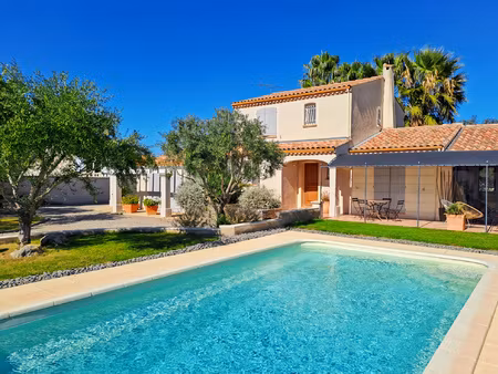 magnifique villa avec piscine et extérieur d'exception à mar