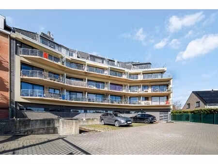 ruim appartement + garagebox