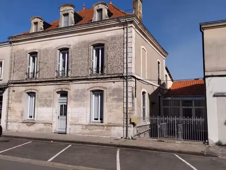 vente maison 7 pièces 225 m² chalais (16210)